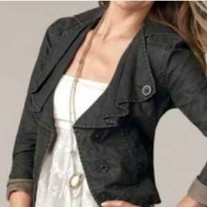 CAbi Waxed Distressed Black denim Jacket Ruffled Collar 100% Linen Y2K